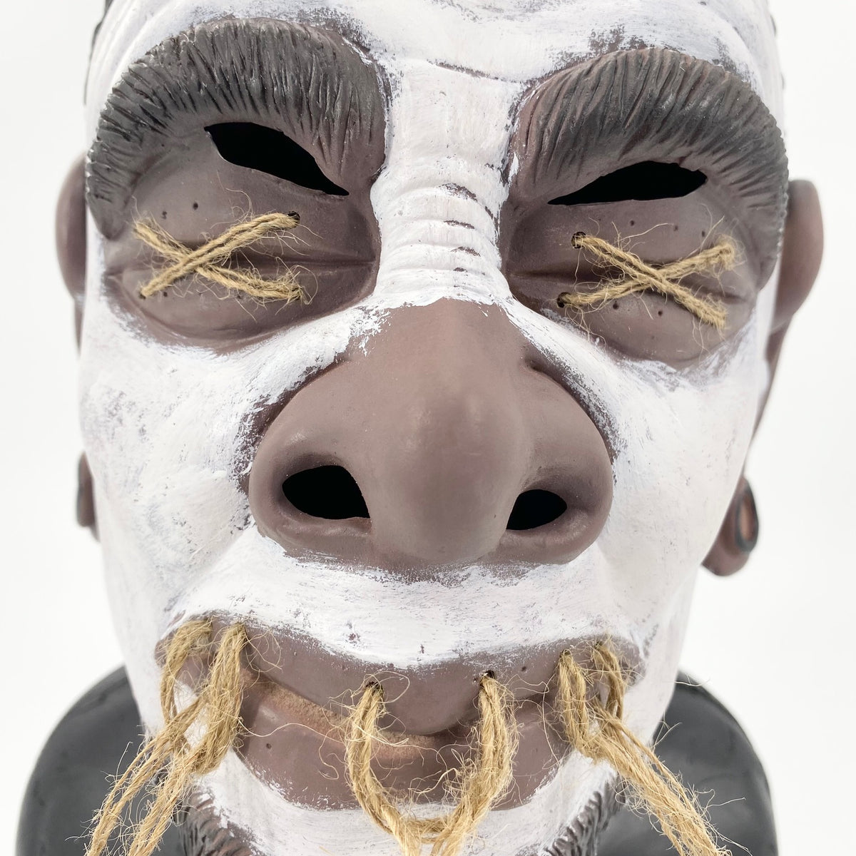 Schrumpfkopf-Maske „Tsantsa“.